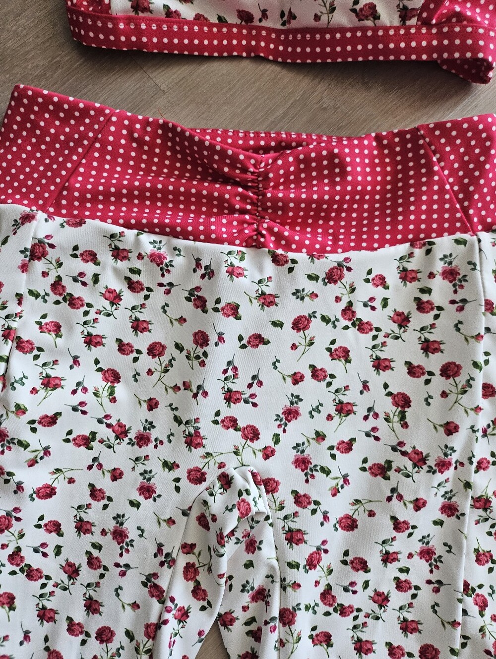 2pc Rose Set - Picture 3 of 6